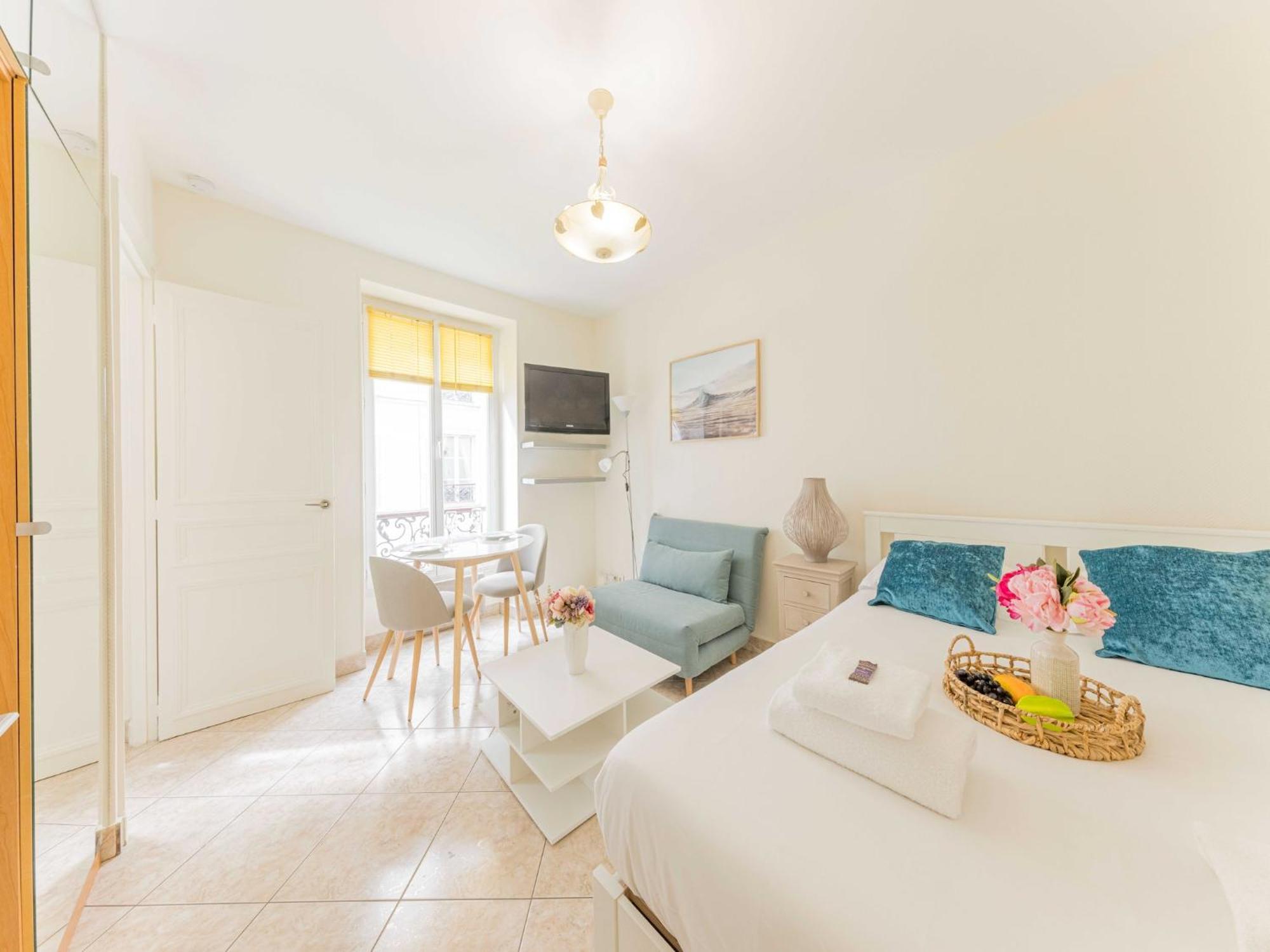 Cosy Studio For Two Tour Eiffel Champs De Mars Paris Exterior photo